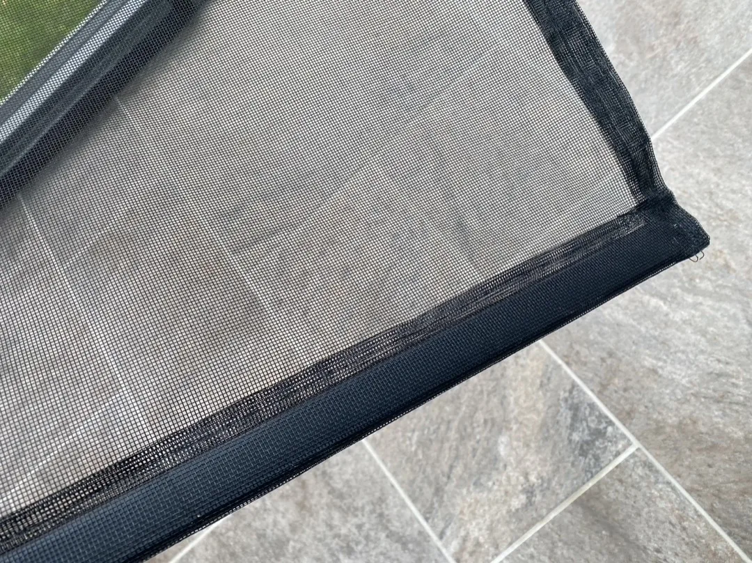 Wide Panel Door mesh and hem detail